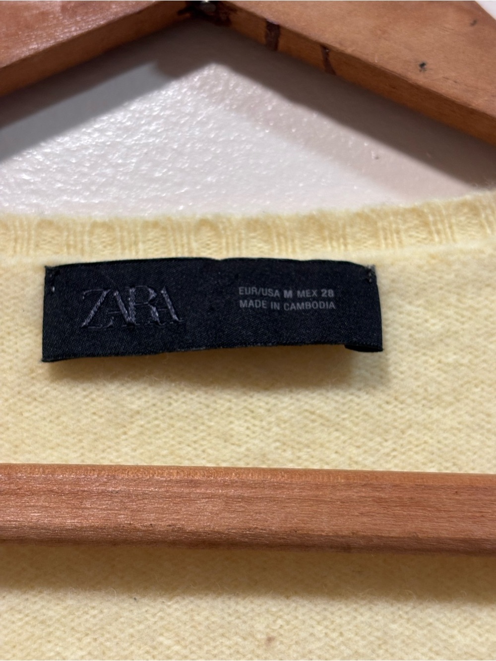 Zara Pale Yellow Cozy Button-Front Women’s Cardigan M - Picture 4 of 4